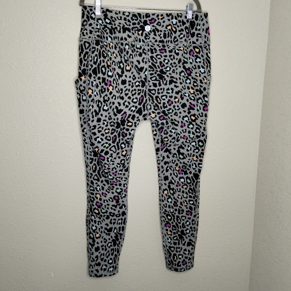 Torrid Active Leopard Full Length Pockets Active Leggings Size 2X - Picture 4 of 6